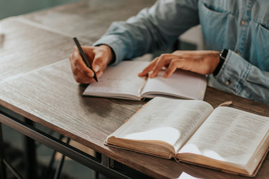 勉強の集中力が劇的に向上する香り7選と効果的な使い方